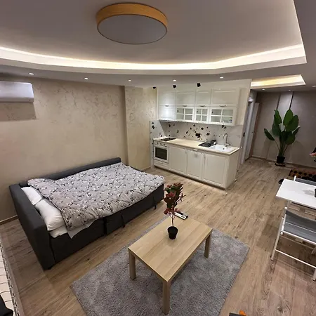 Airport Nest Belgrade Apartment Exterior photo