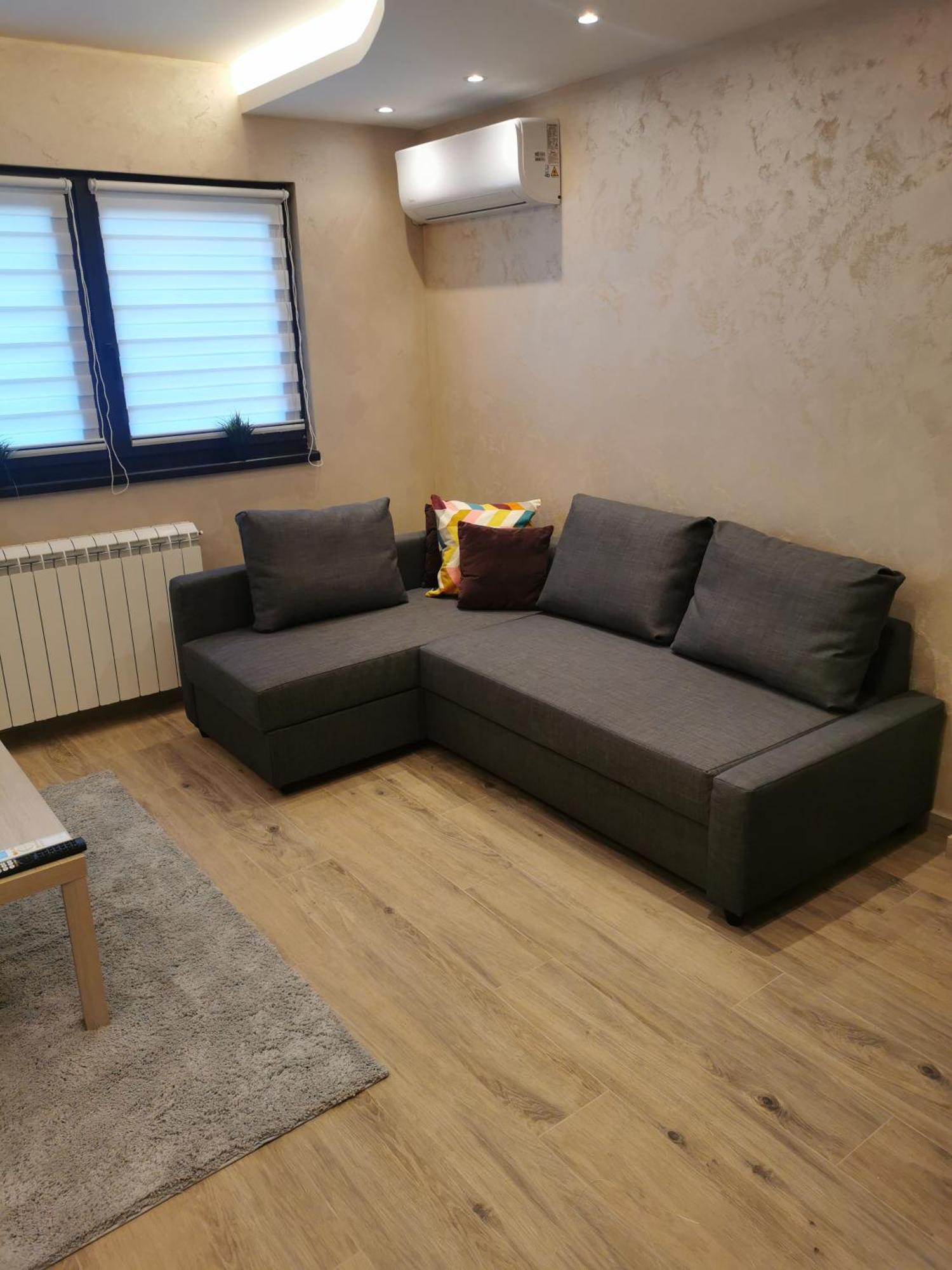 Airport Nest Apartment